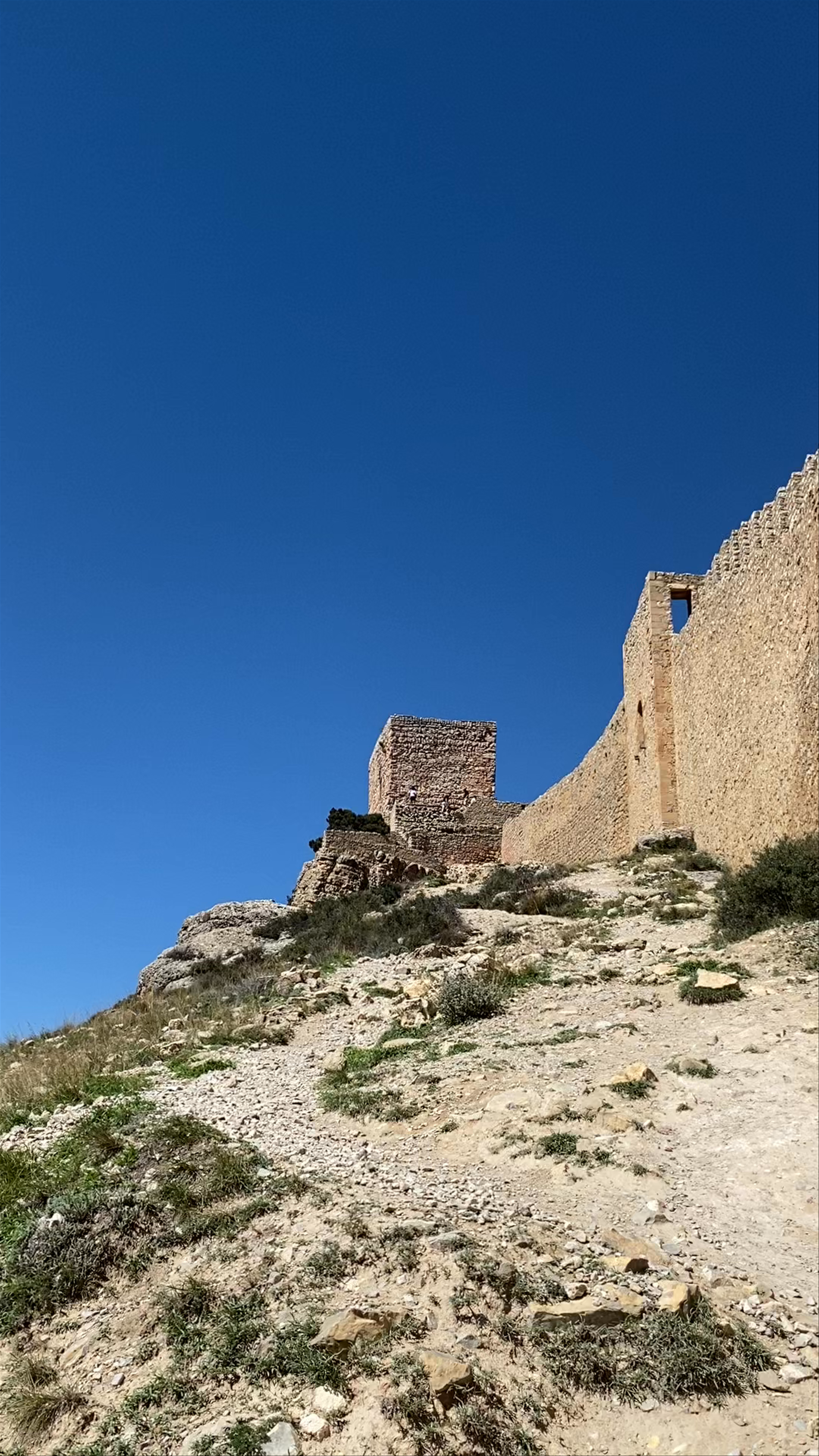 Subida a las Murallas de Albarracín