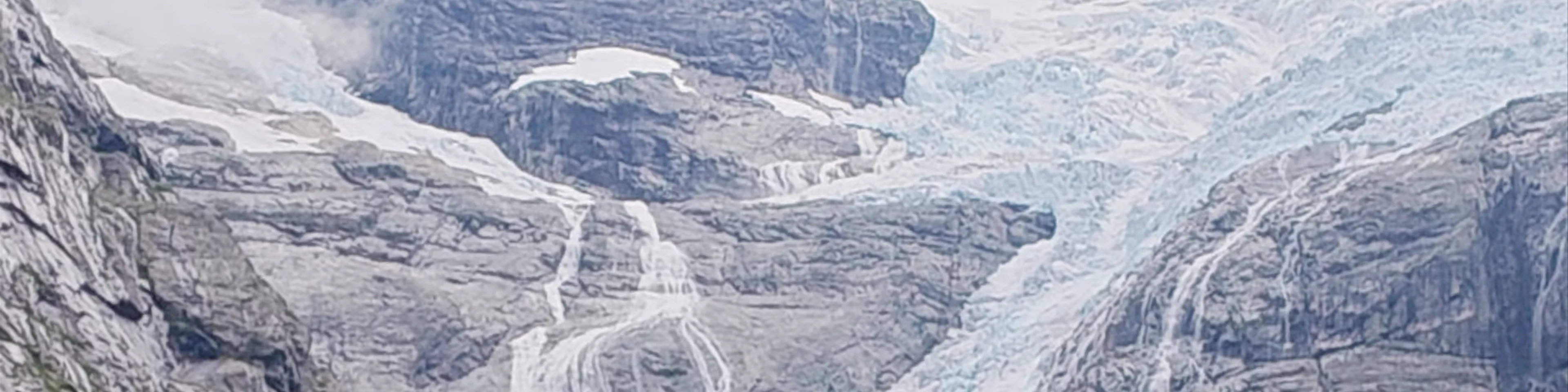 Kjenndal Glacier