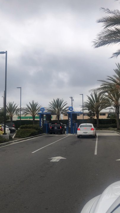 Chase Bank - 5 stars double drive up  Don't have to deal w humans  Why more do u want - Banks & Credit Unions Near Me - Gardena, California