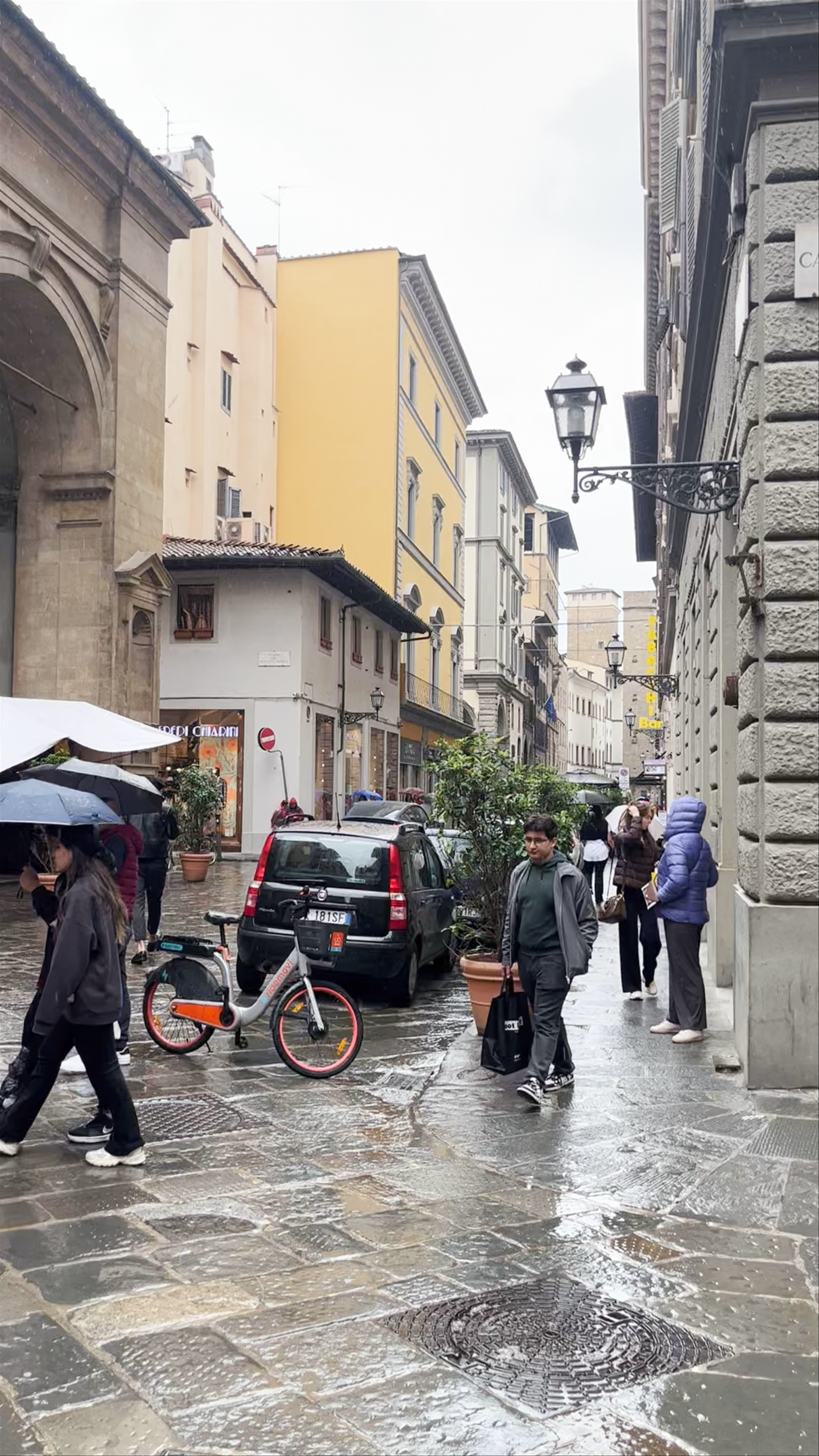 Porcellino Market Walk: Rainy Urban Vibes in Florence