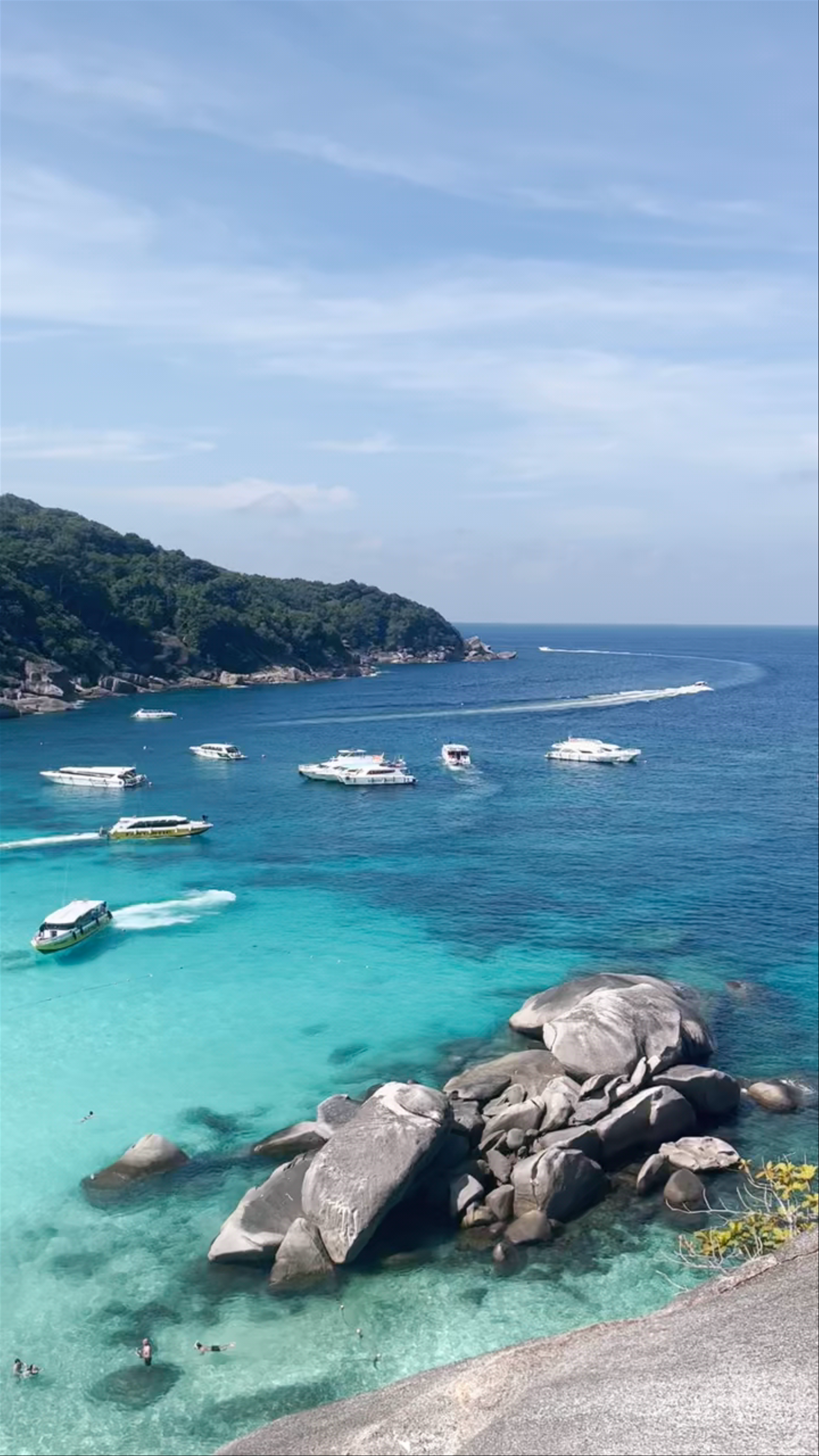 Similan Islands: Crystal Clear Waters and Tropical Paradise in Phang Nga, Thailand