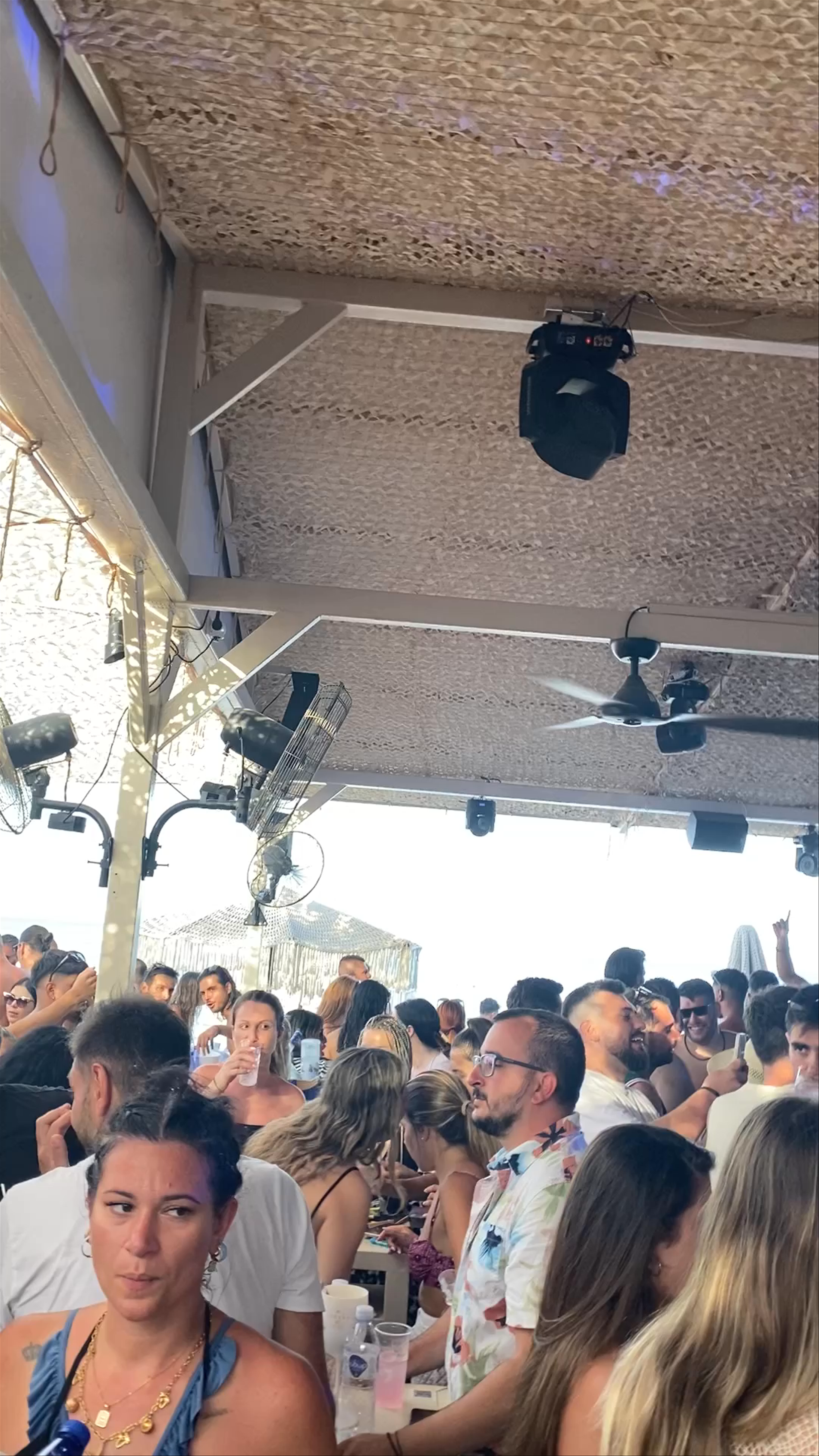 Leuki Ammos Beach bar