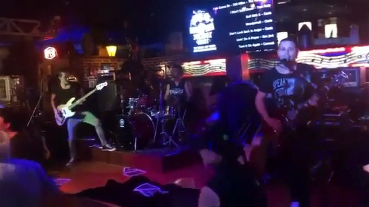 The Fighters @ American Indian Cafe Lanzarote - video