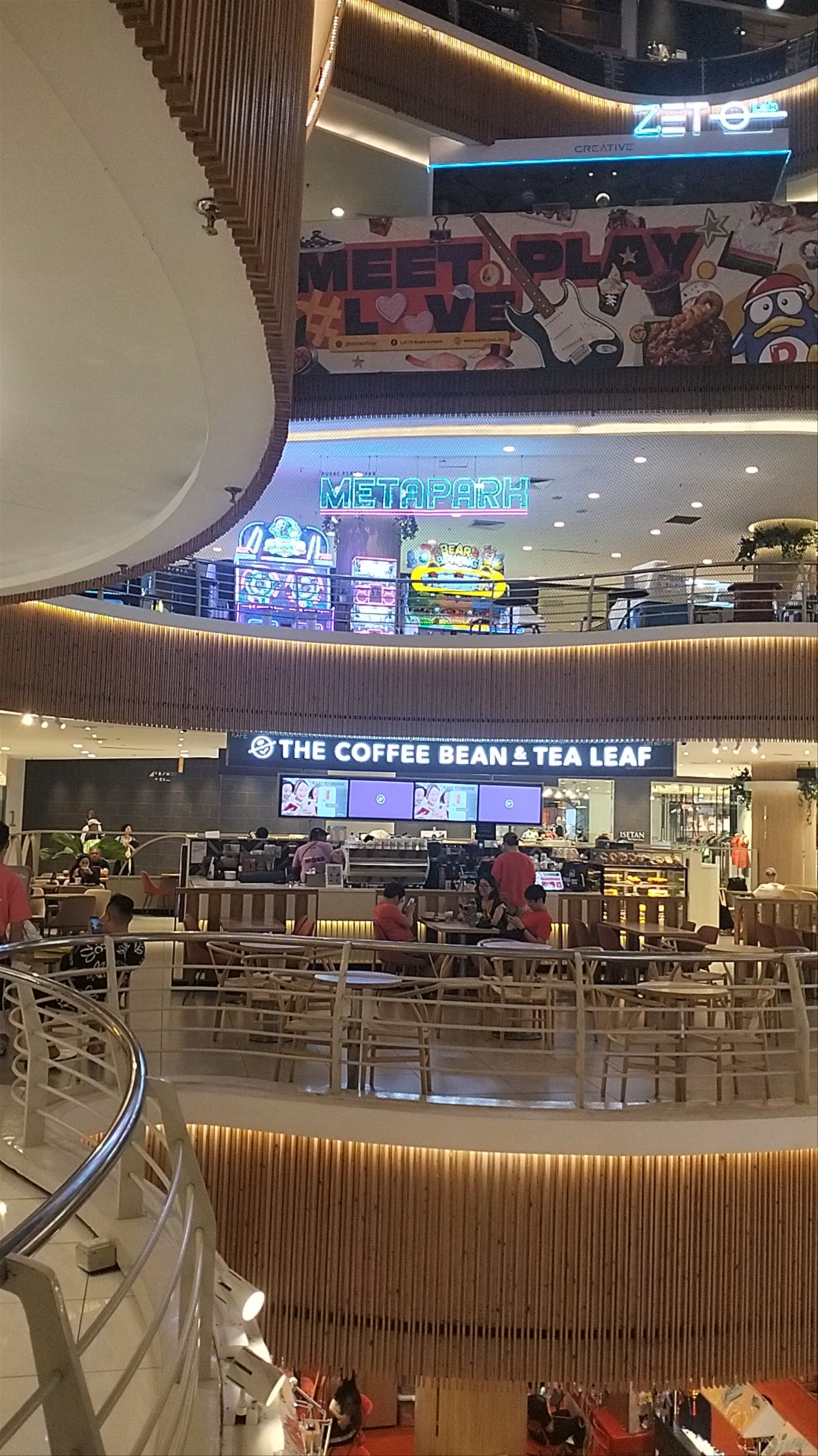 Lot 10 Shopping Mall: Vibrant Urban Hub in Kuala Lumpur