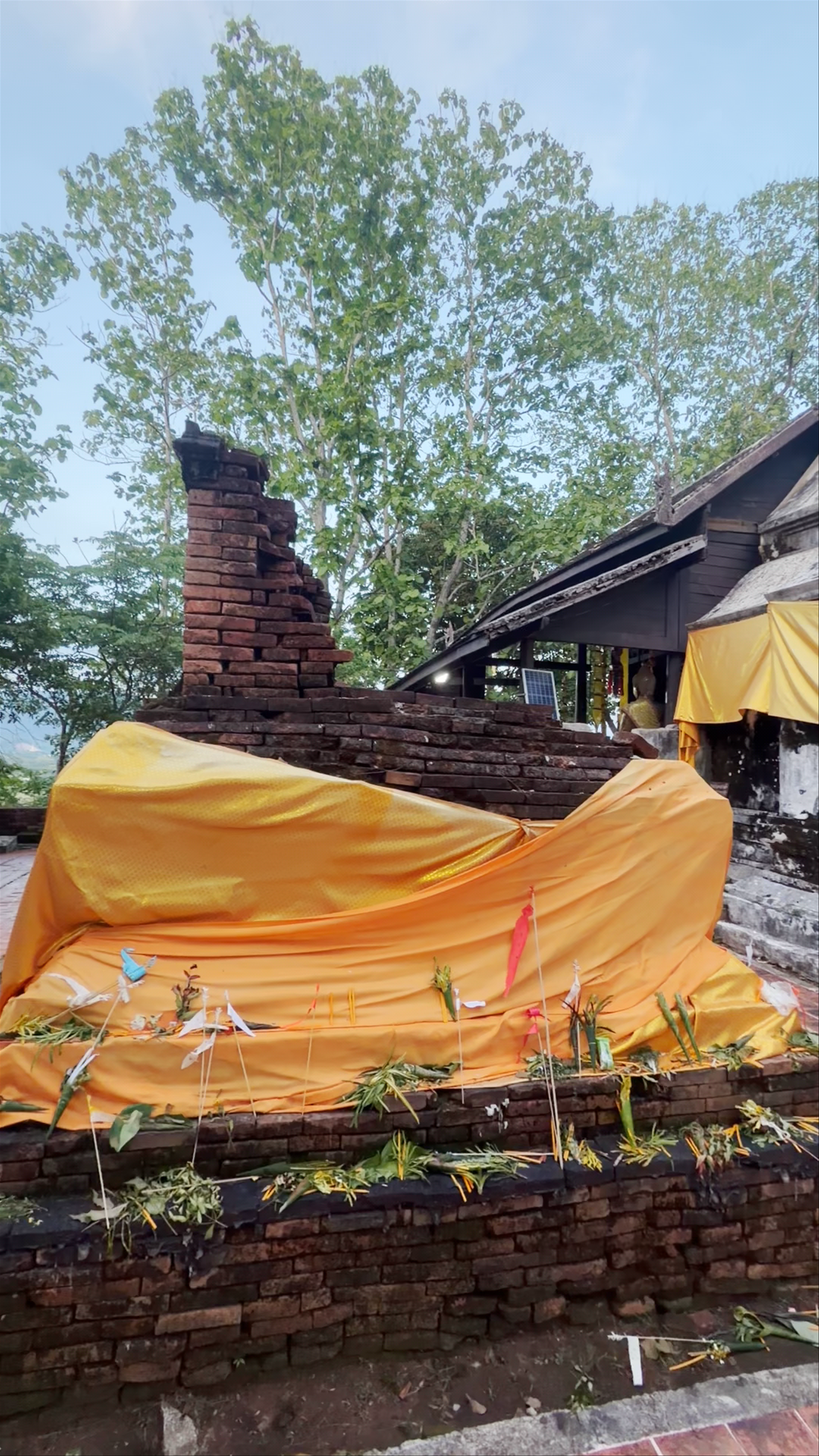 Phra That Doi Pu Khao