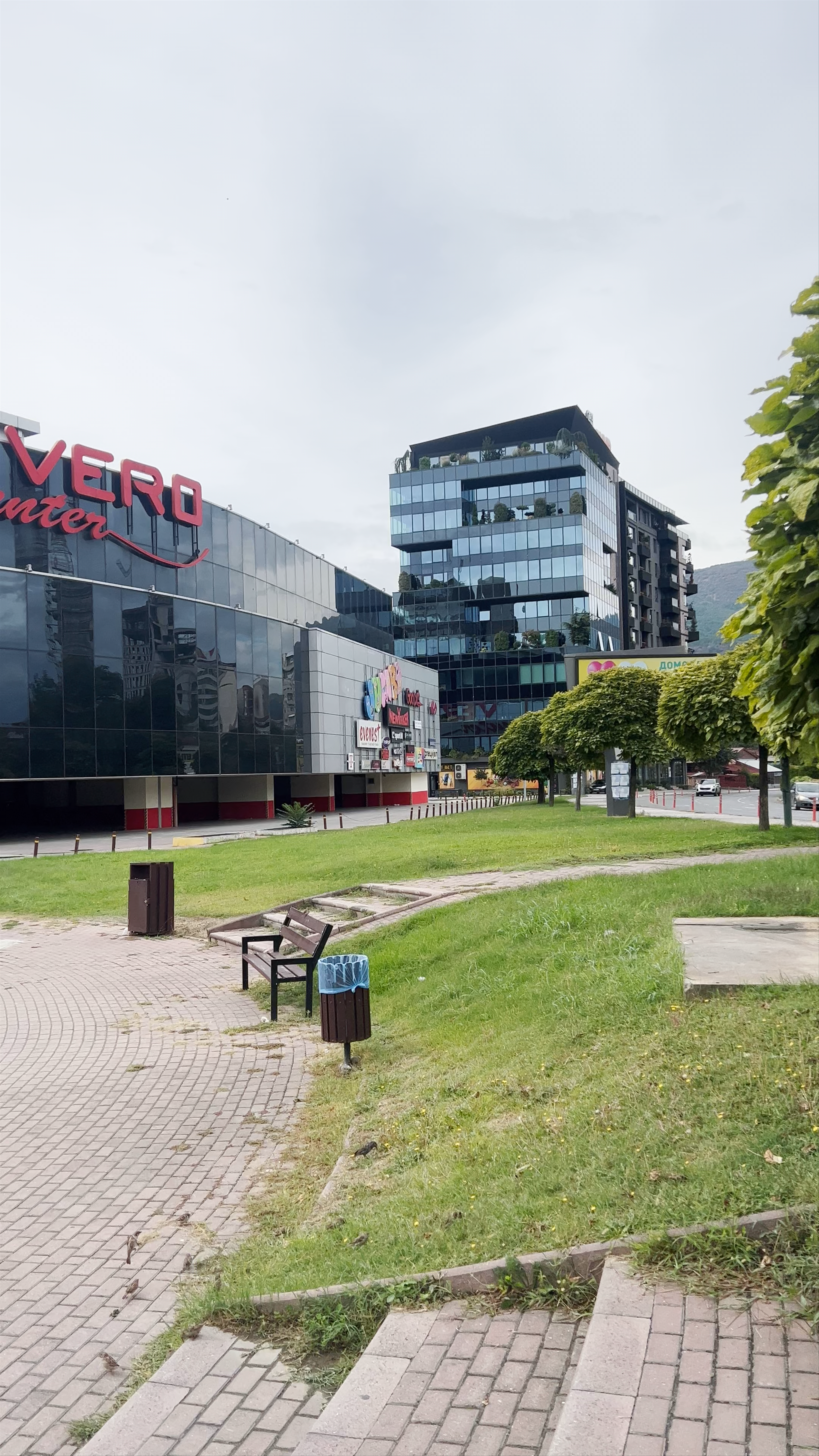 Exploring Shopping Center Vero in Skopje, North Macedonia