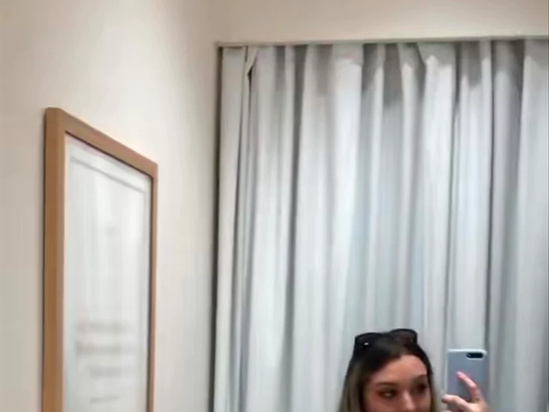 Lorna Jane opening vlog