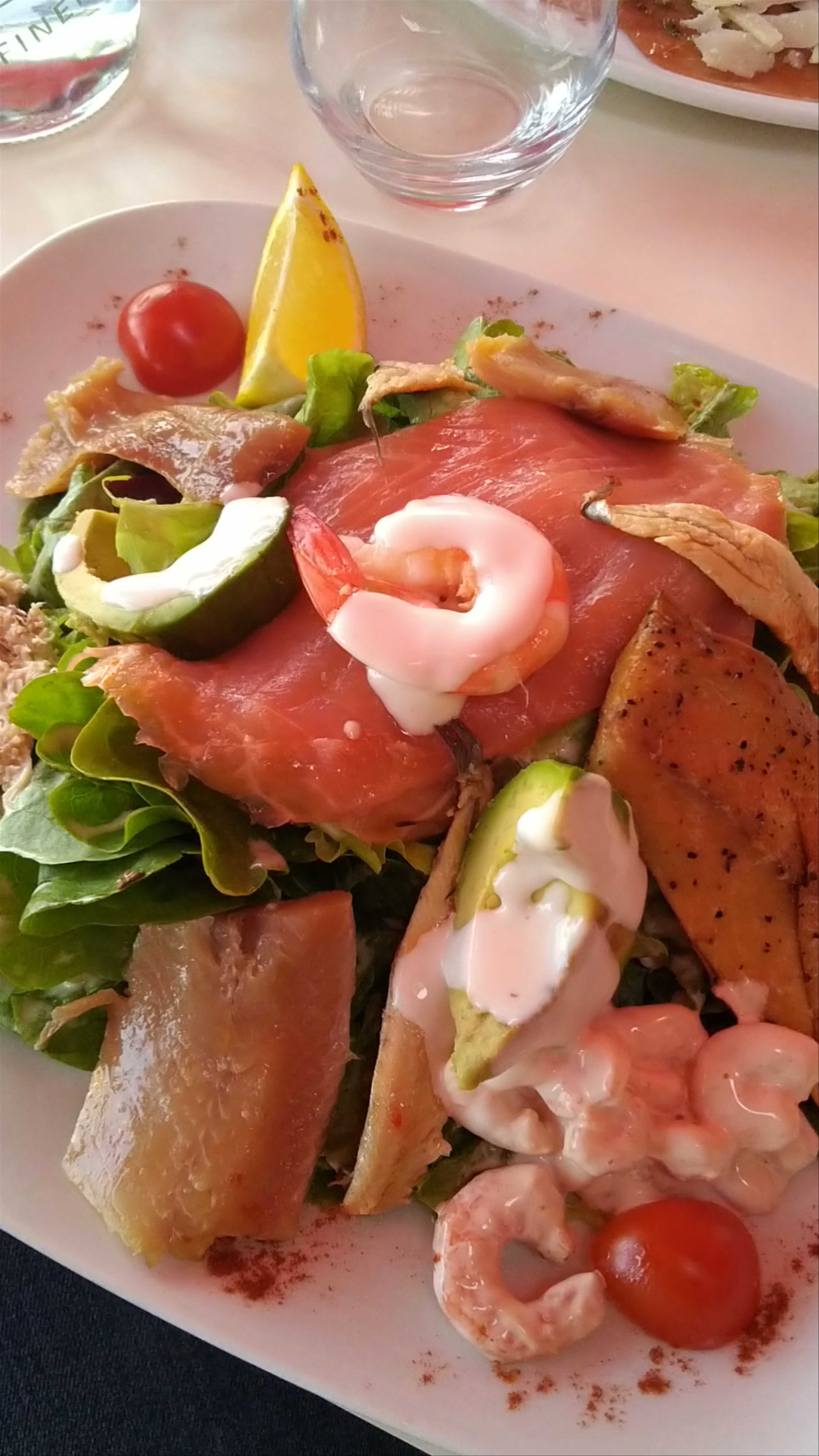Le Vauban: Savour a Delightful Parisian Seafood and Salad Experience