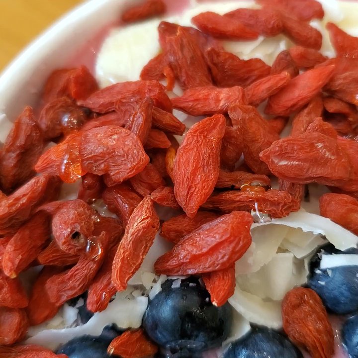 Pressed Juicery - Superfood plant-based bowl - Juice Bars & Smoothies Near Me - Cerritos, California