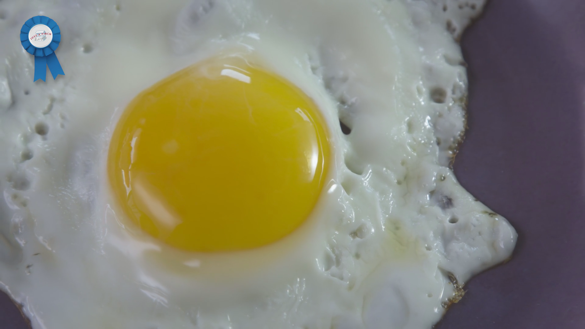 How to Cook an Over Easy Egg