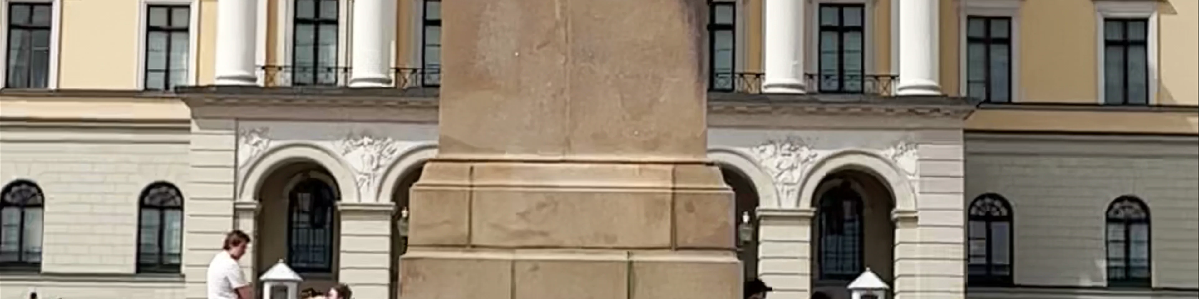 Monumento a Karl Johan