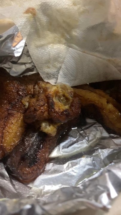 Mar Azul - I order some plátanos fritos and they just gave me some burn and oily plátanos - Salvadoran Near Me - Los Angeles, California