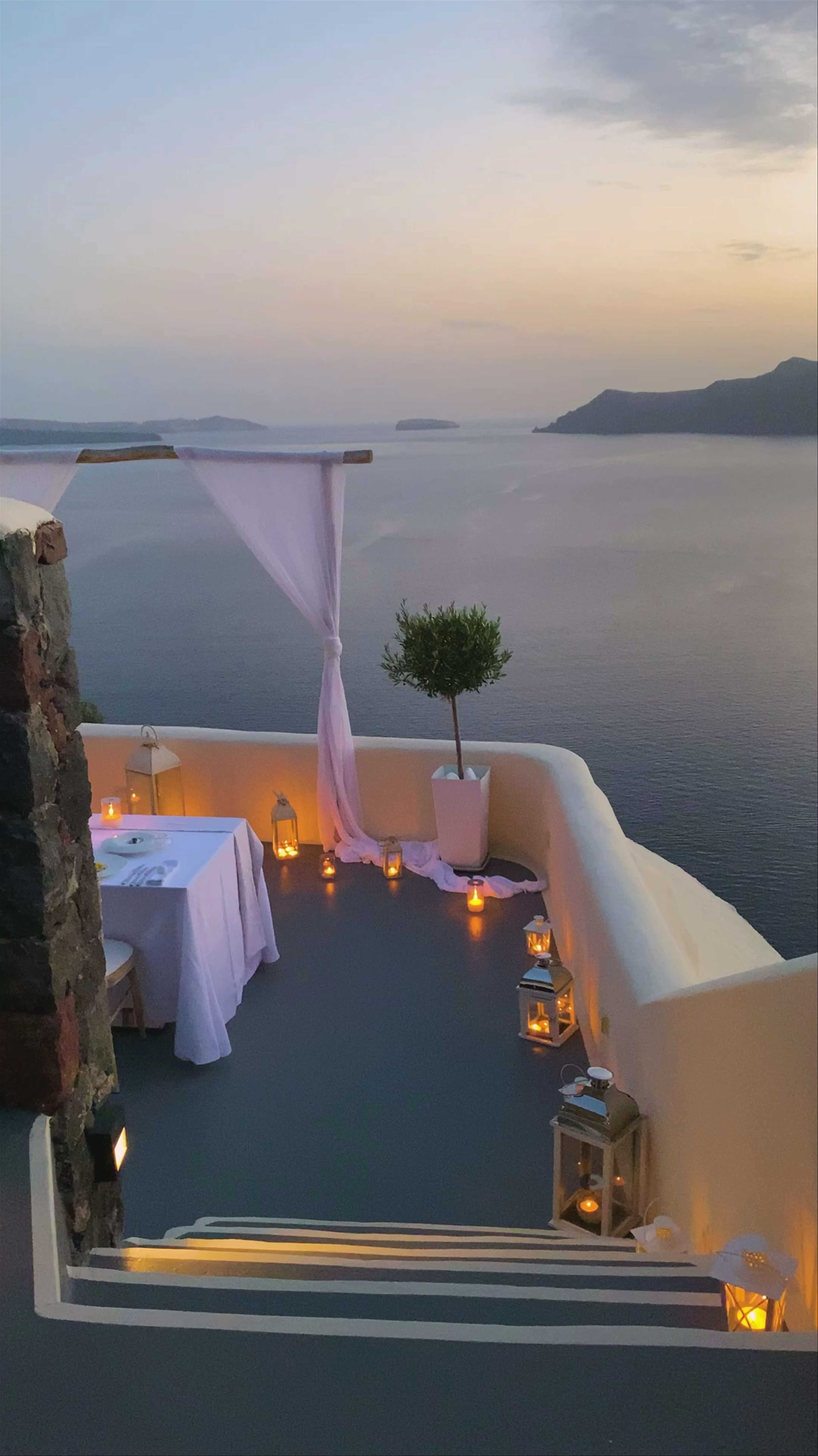 Canaves Oia Suites