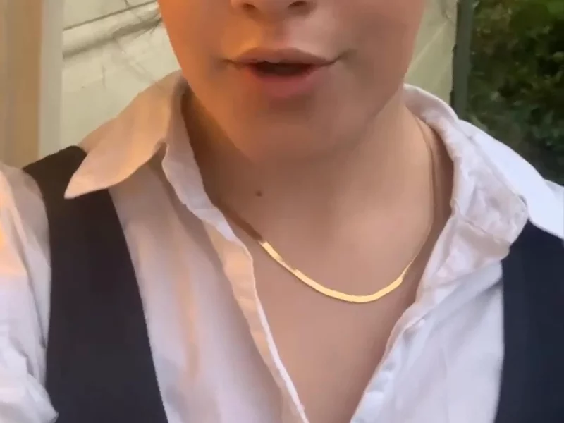 Hey, I'm Emily!