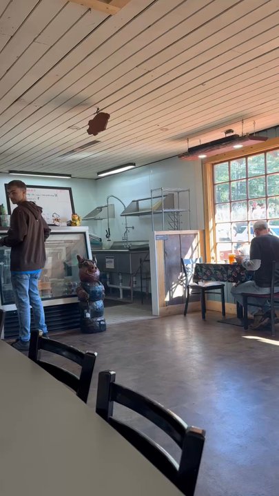Jolly Rogers BBQ - Inside video! - Barbeque Near Me - Pacolet, South Carolina