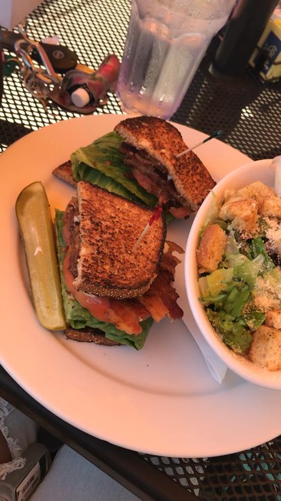 Burnt Toast Restaurant - Breakfast - Breakfast & Brunch Near Me - Elgin, Illinois