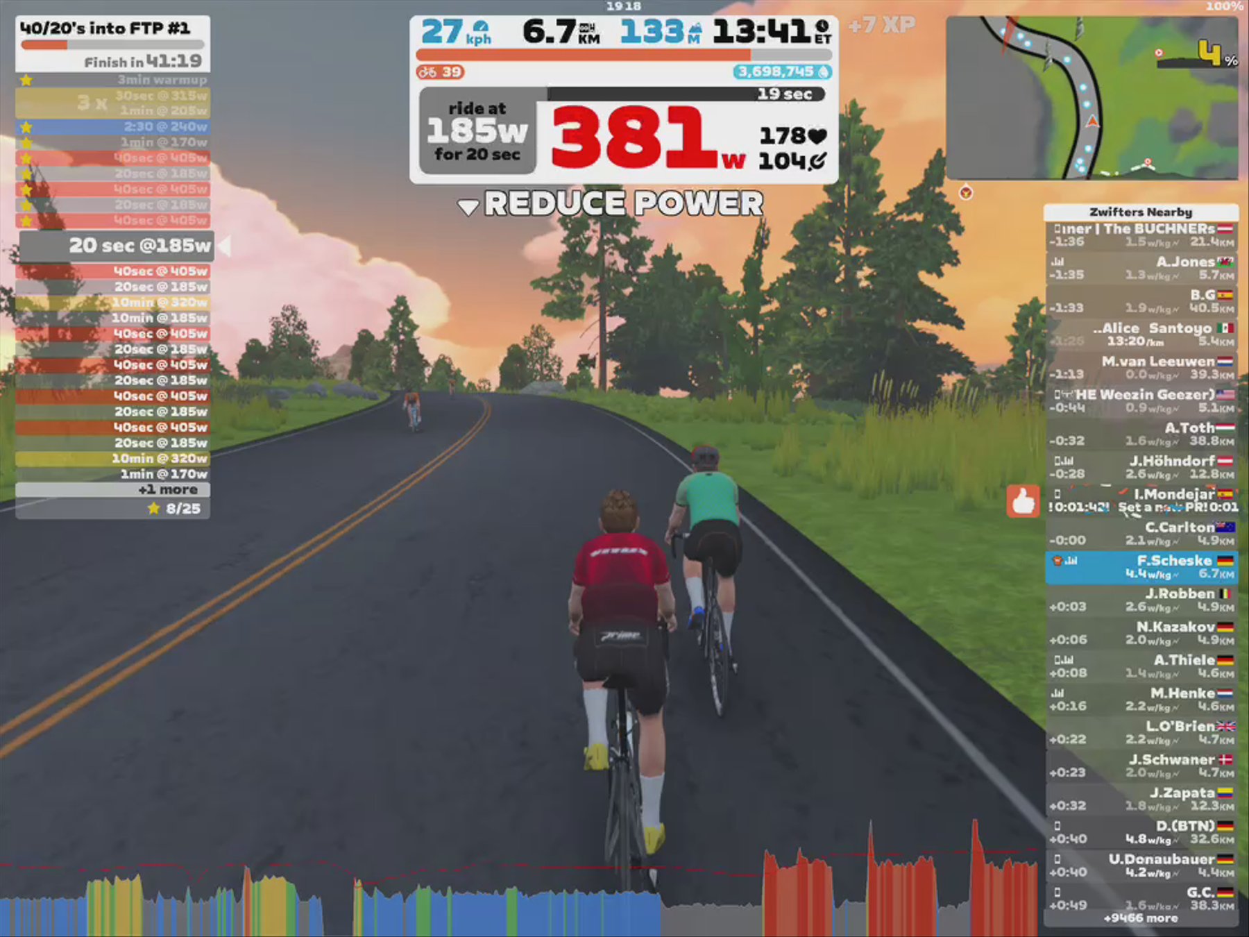 Zwift - 40/20's into FTP #1 in Watopia