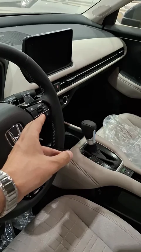 هوندا زد ار - في LX 2024