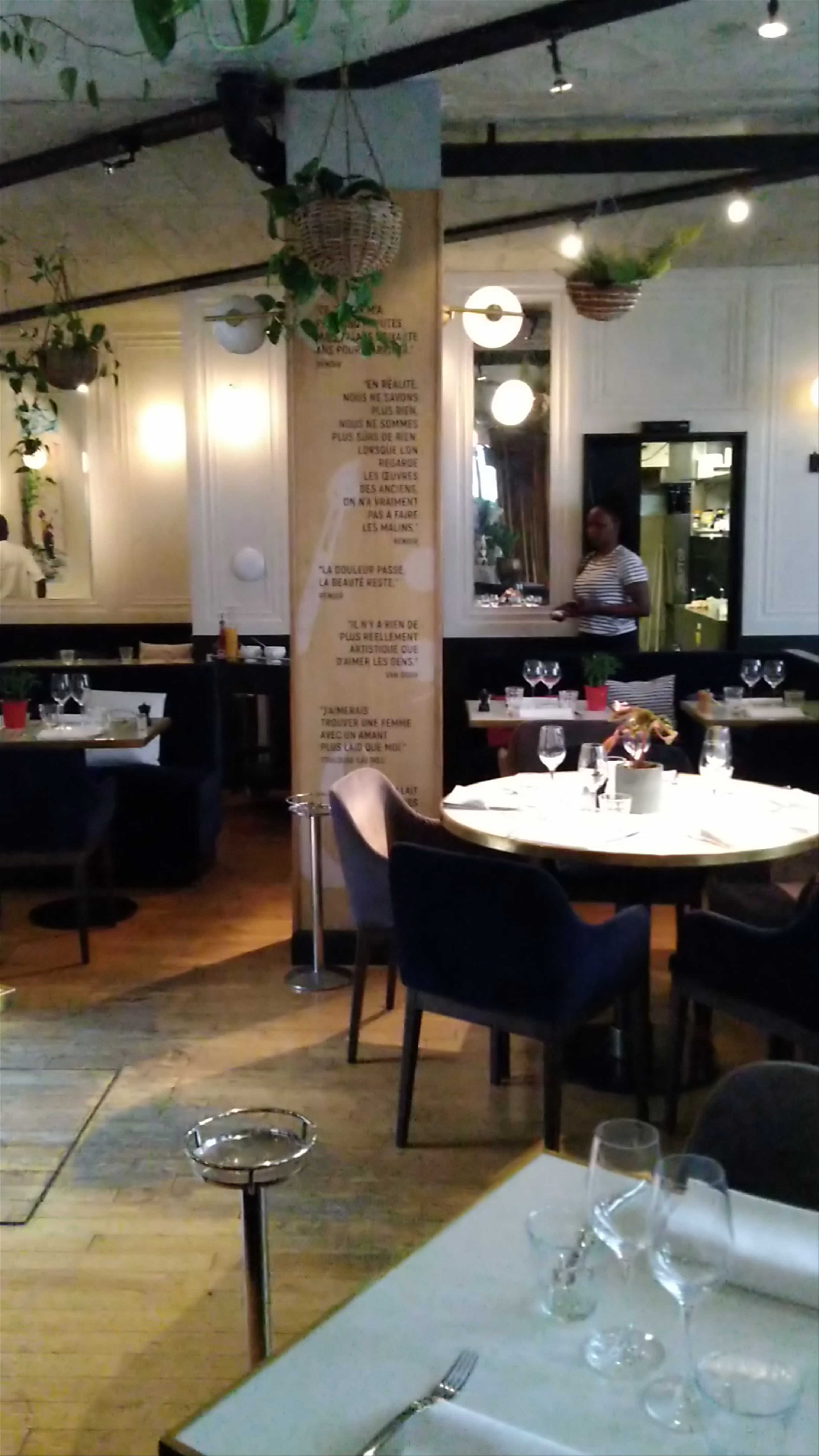 Le Moulin de la Galette: Timeless Parisian Dining Experience