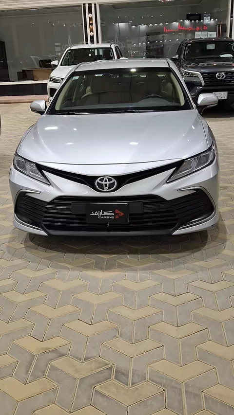Toyota Camry le std 2022