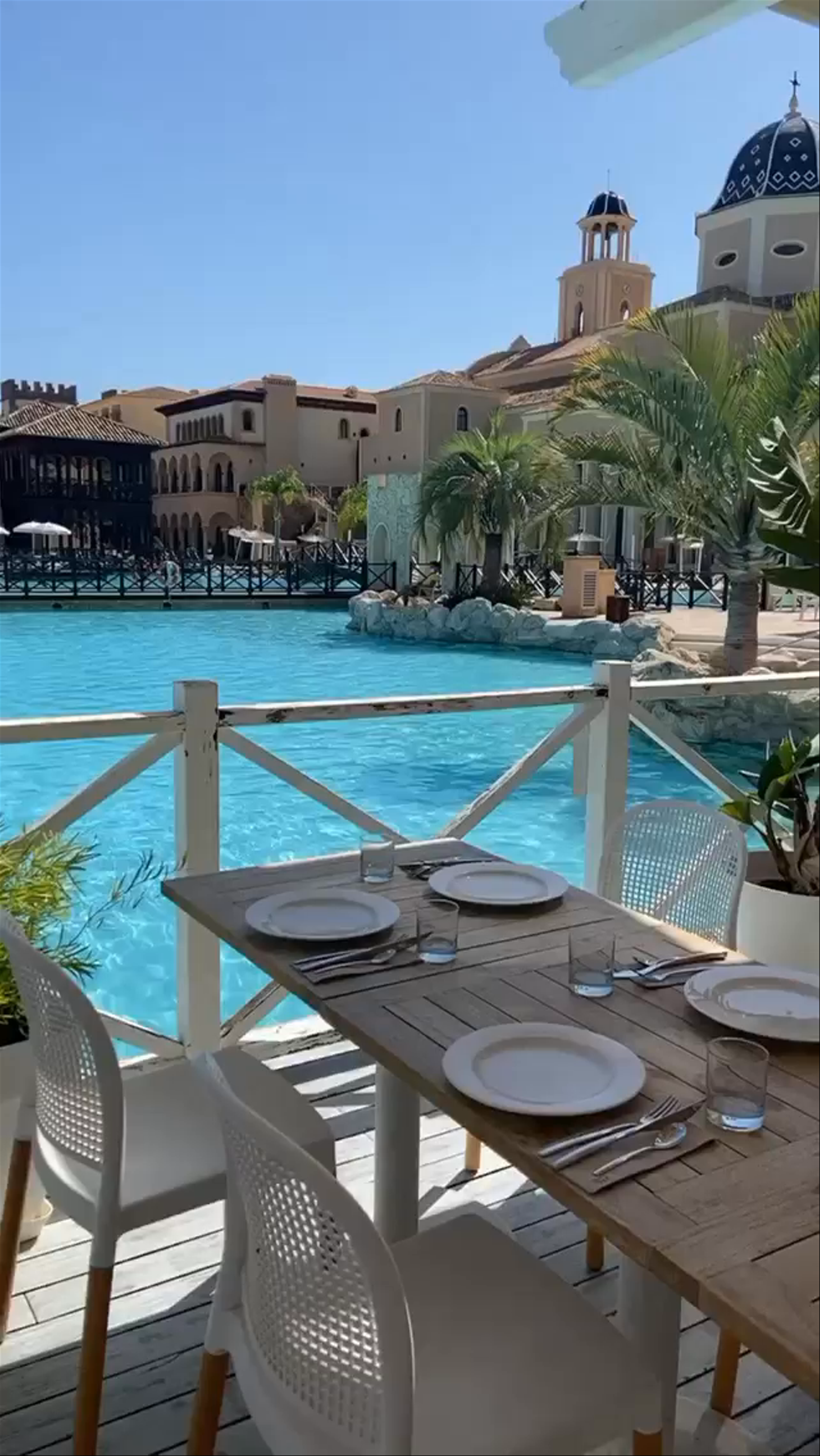 Luxury Poolside Dining at Melià Villaitana, Benidorm