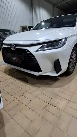 تويوتا يارس Y 2023