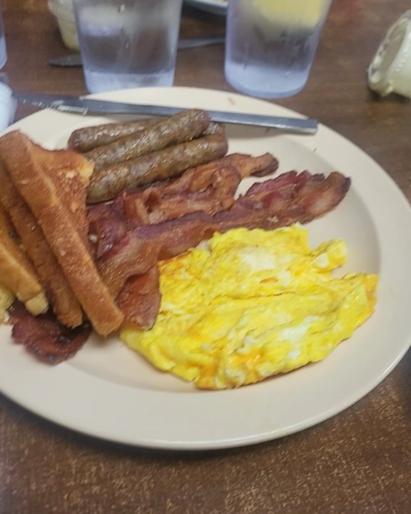 Kelly's Big Burger - Diners Near Me - Clarksville, Tennessee