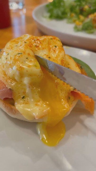 Popping Yolk Cafe - Norwegian Benedict - Breakfast & Brunch Near Me - Pasadena, California