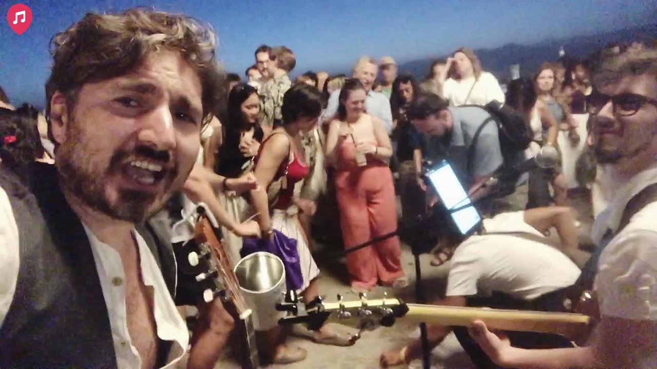 Tuscany Serenade - Duo Live at Pizza Michelangelo (Florence) - video