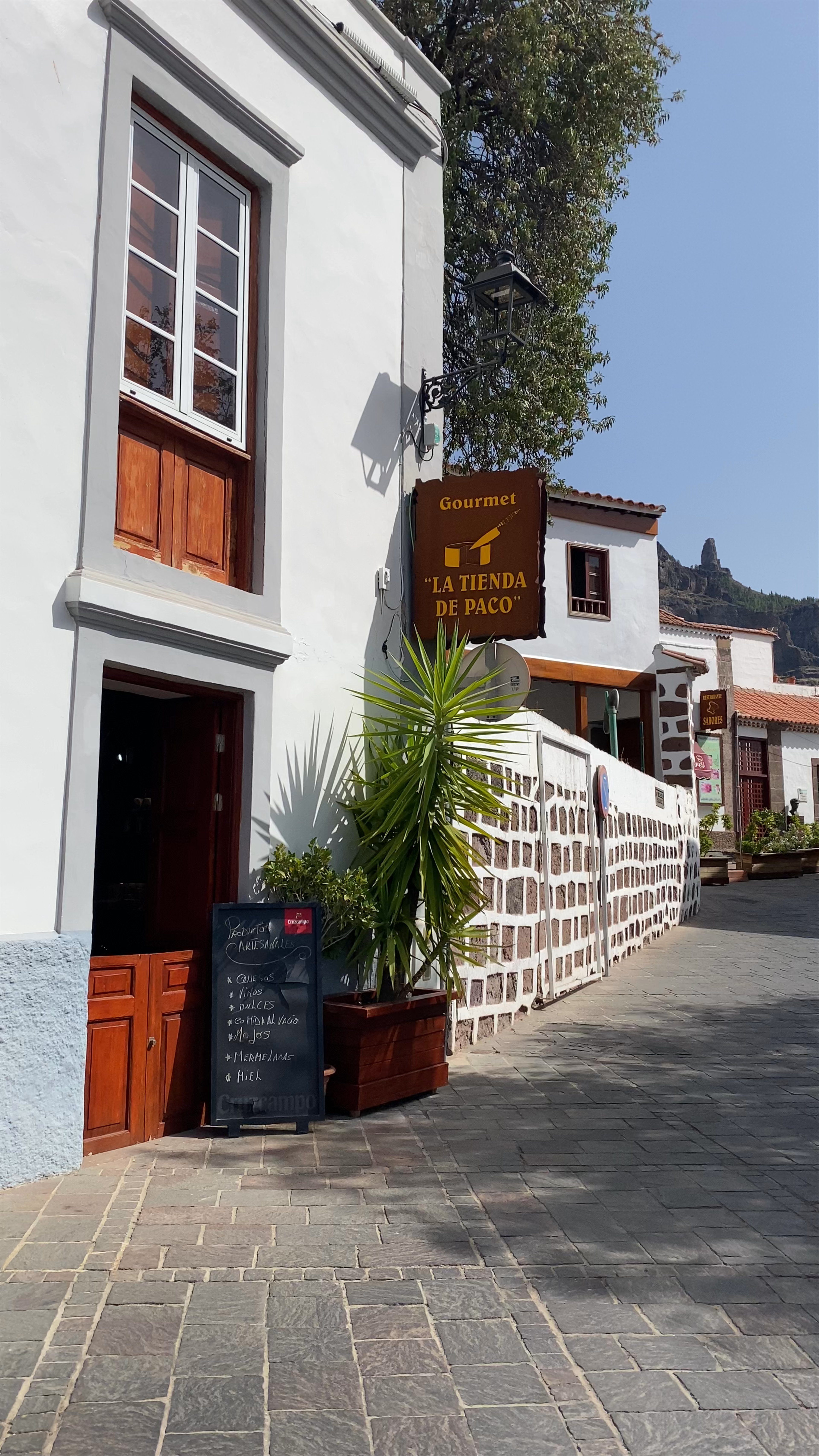 La Tienda De Paco: Gourmet Delights in Tejeda, Canary Islands