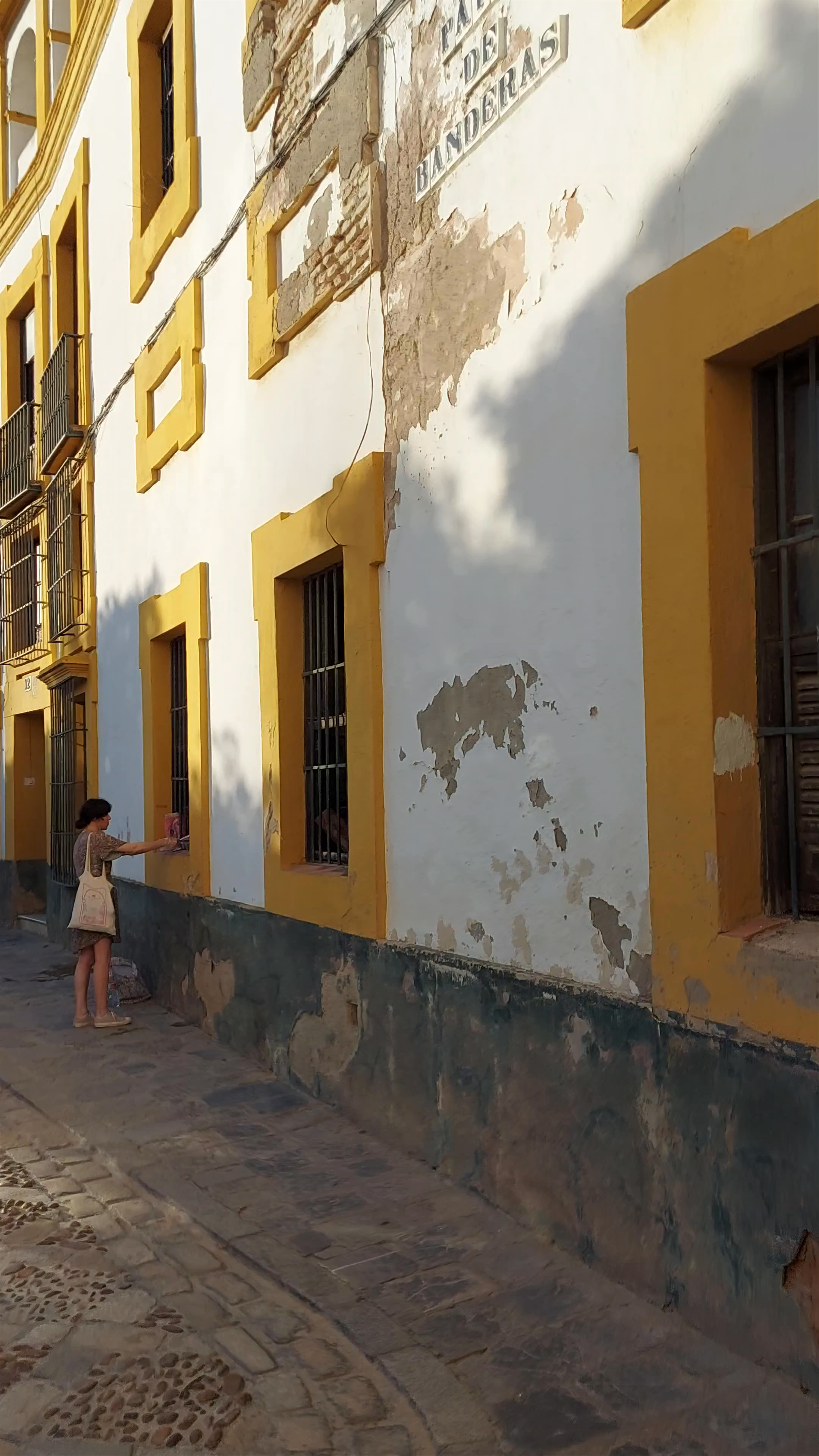 Patio de Banderas, Seville: A Golden Hour Stroll in Andalucía’s Historic Gem