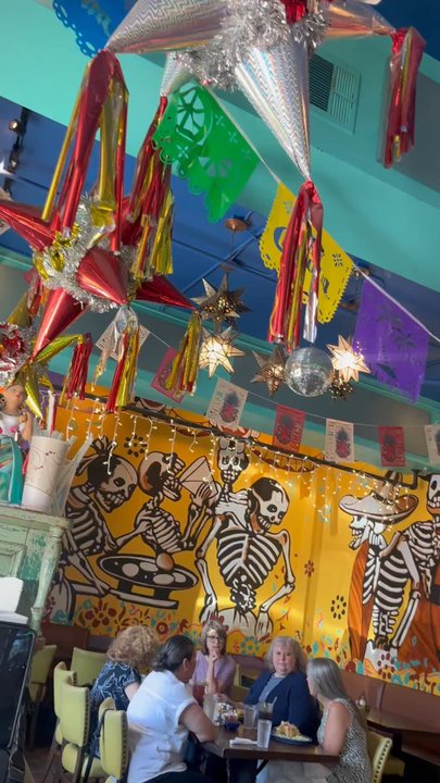 Tres Hermanas - Inside - Mexican Near Me - Davis, California