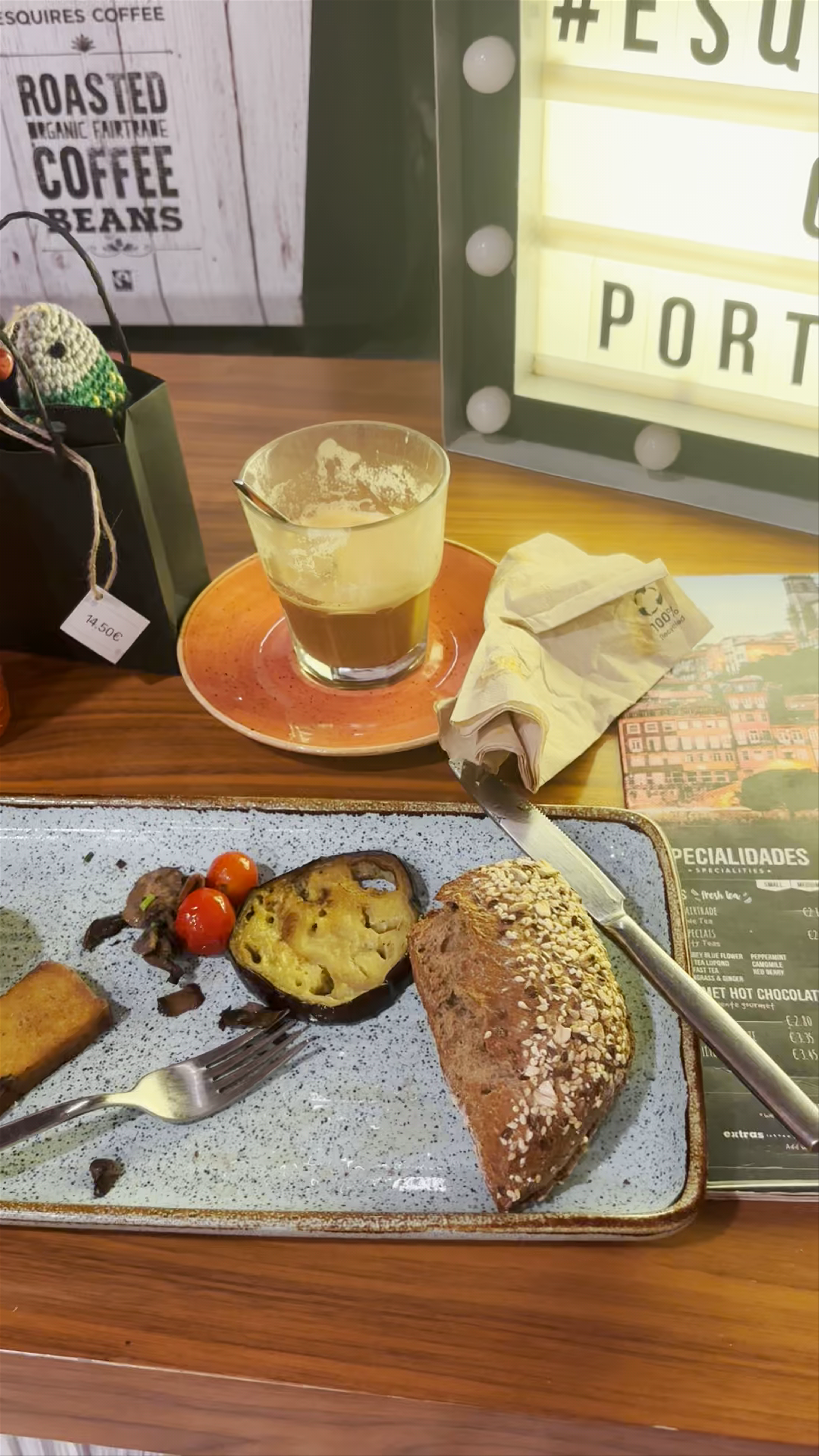 Esquires Coffee in Porto: Cozy Café Culture and Coffee Delights