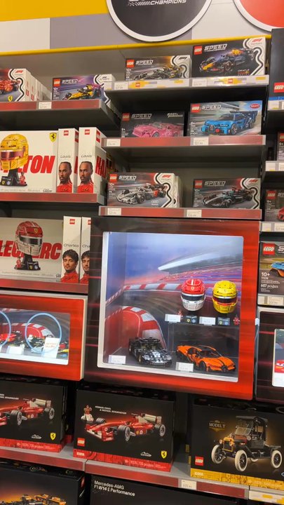 Lego Store - Toy Stores Near Me - Pleasanton, California