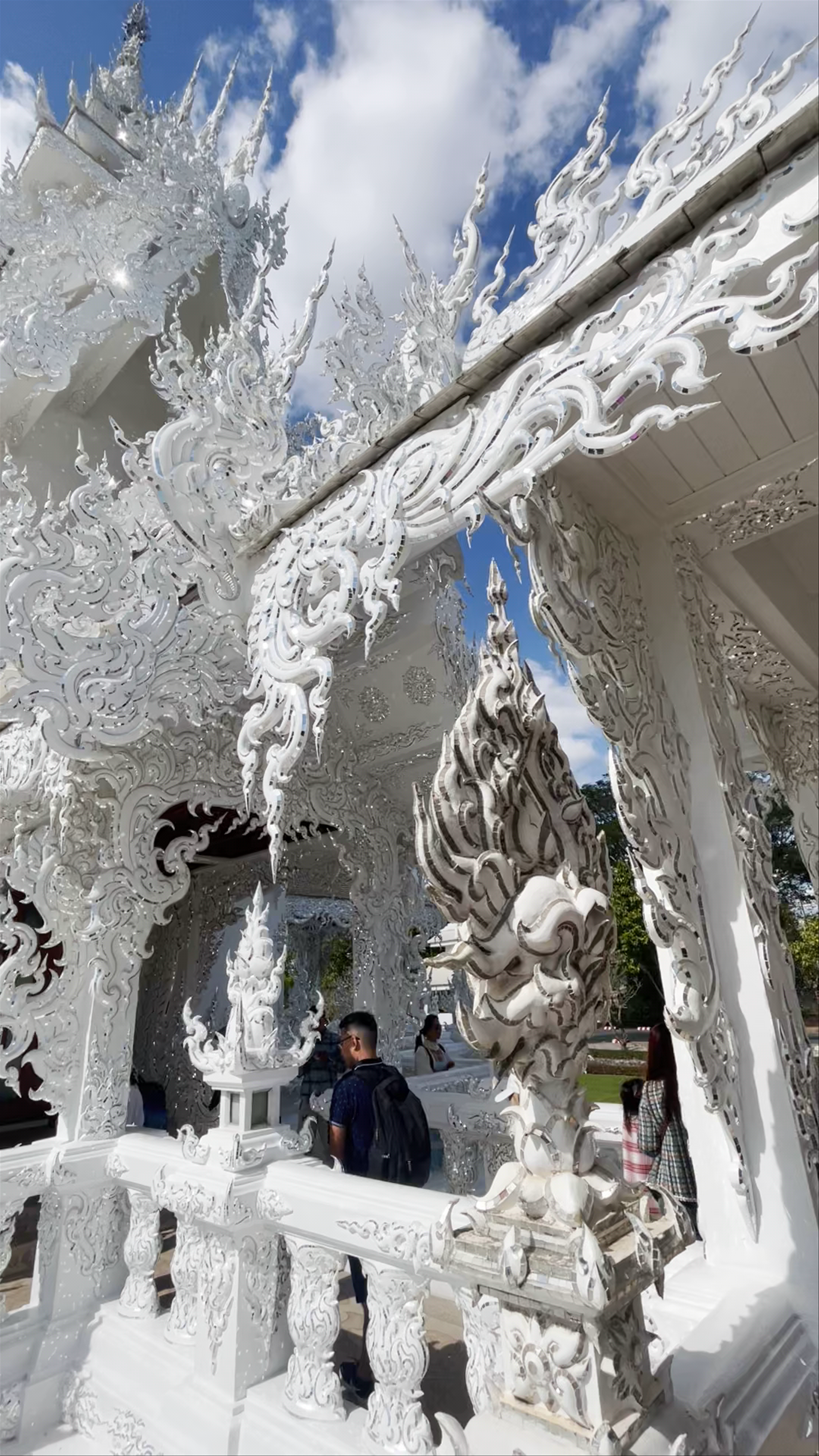 Wat Rong Khun - White Temple