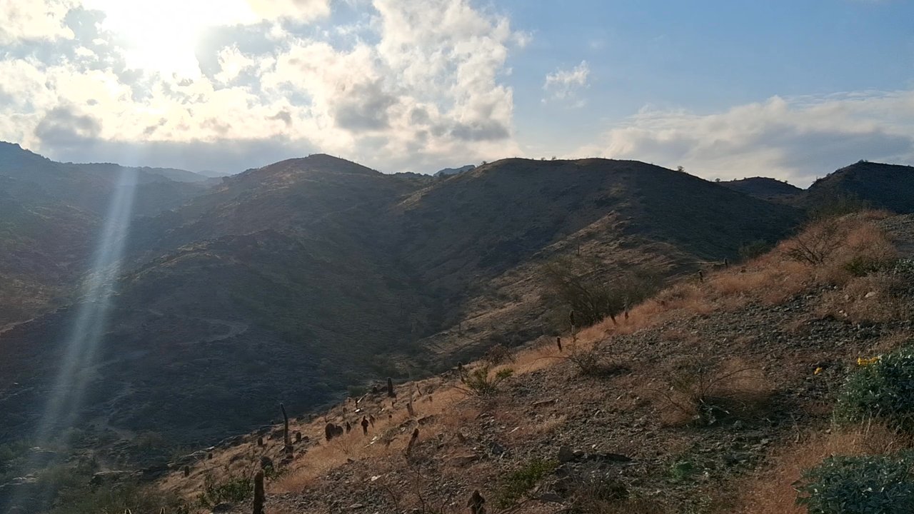 South Mountain Park - Incredible view on the Ridgeline Trail - Parks Near Me - Phoenix, Arizona