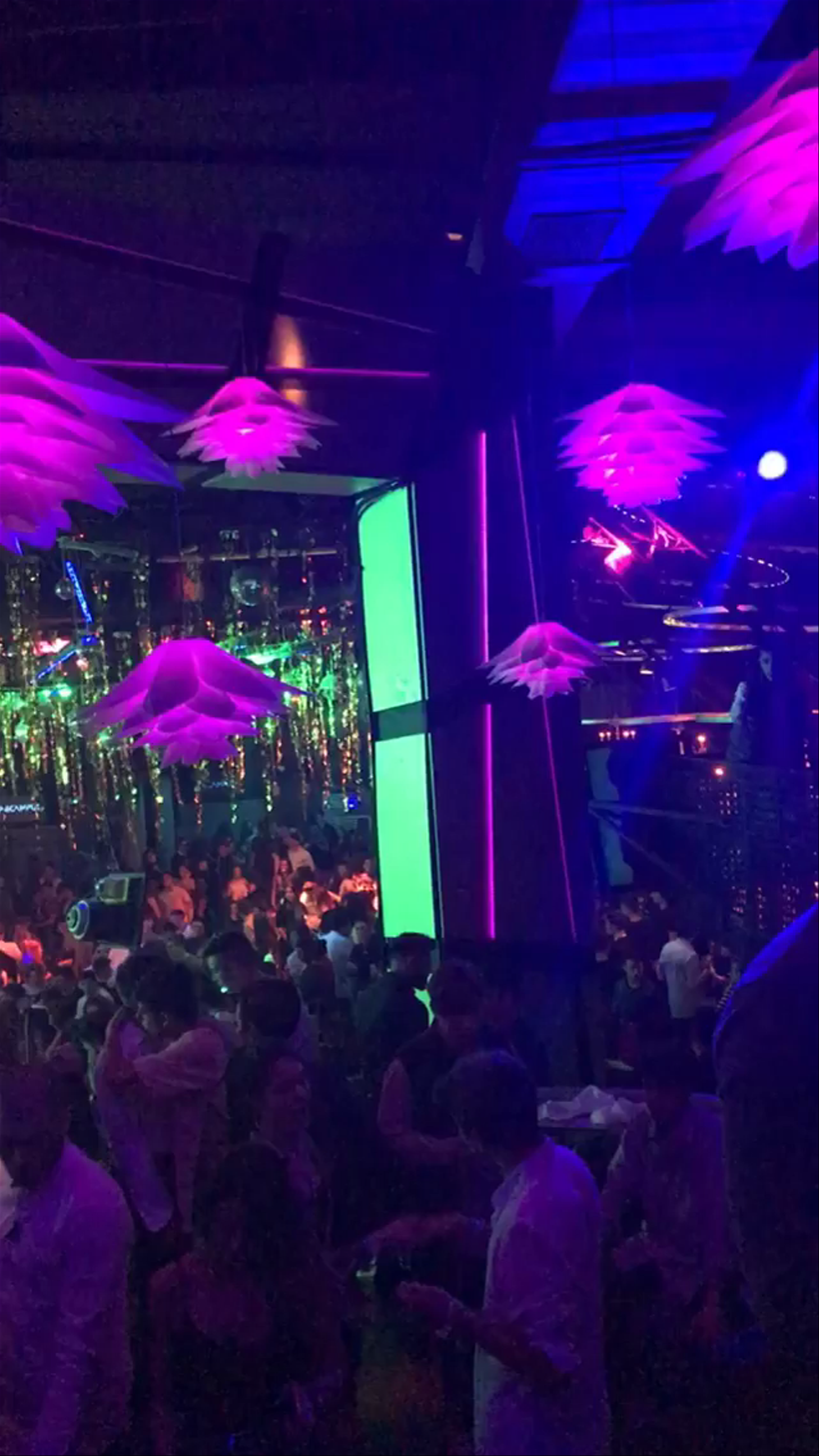 Discoteca Cream Valencia: Nightlife Pulse in the Heart of Valencia