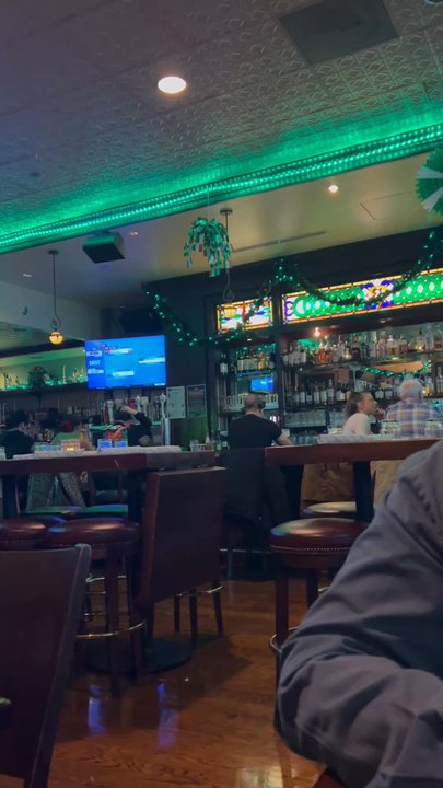 Emerald Loop - Irish Pub Near Me - Chicago, Illinois