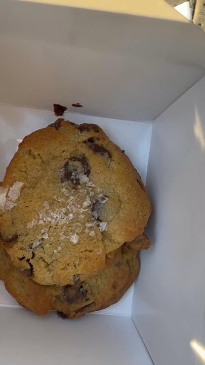 Sigillo Cellars - Chocolate chip cookies - Wineries Near Me - Snoqualmie, Washington