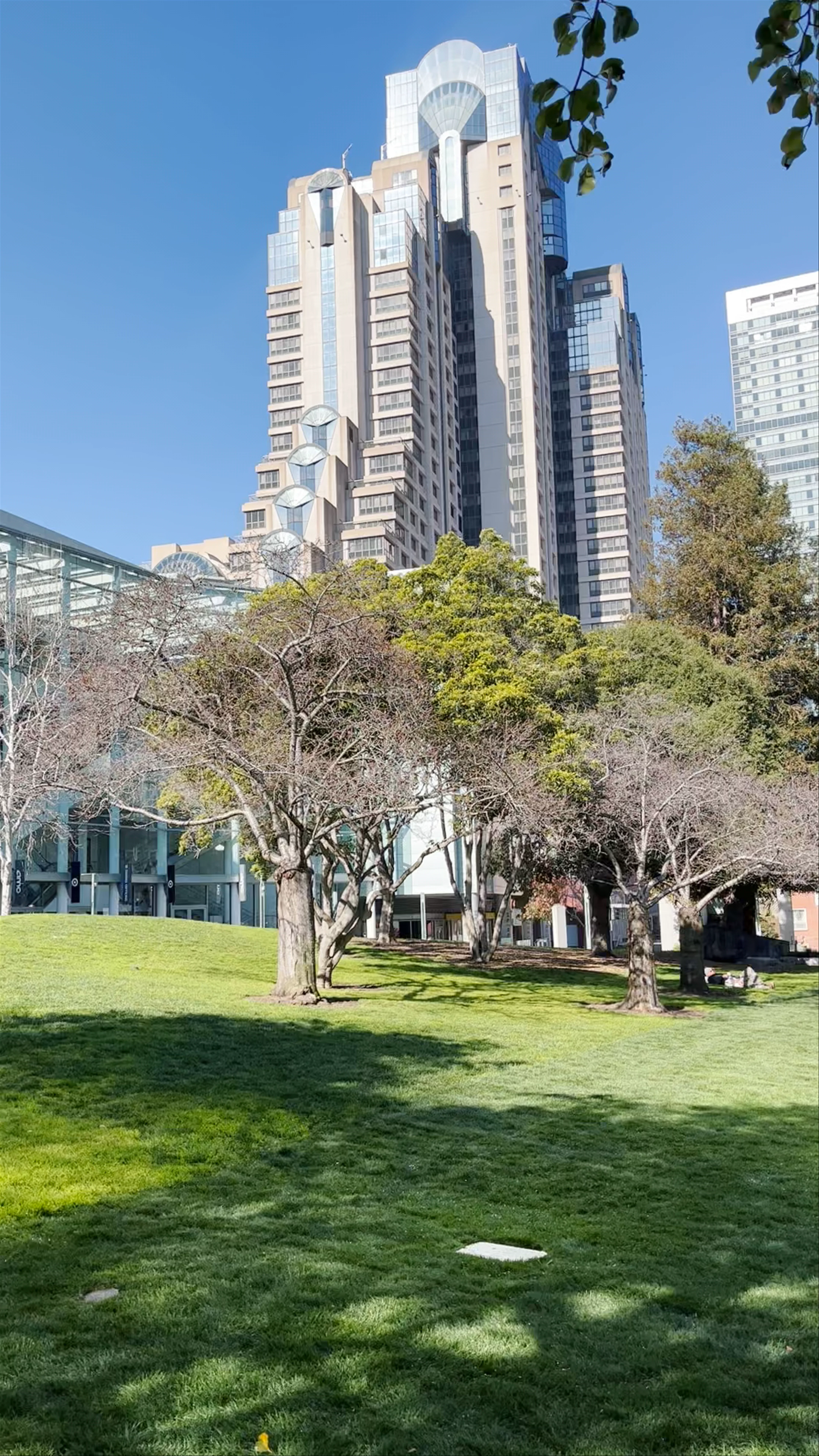 Esplanade, Yerba Buena Gardens