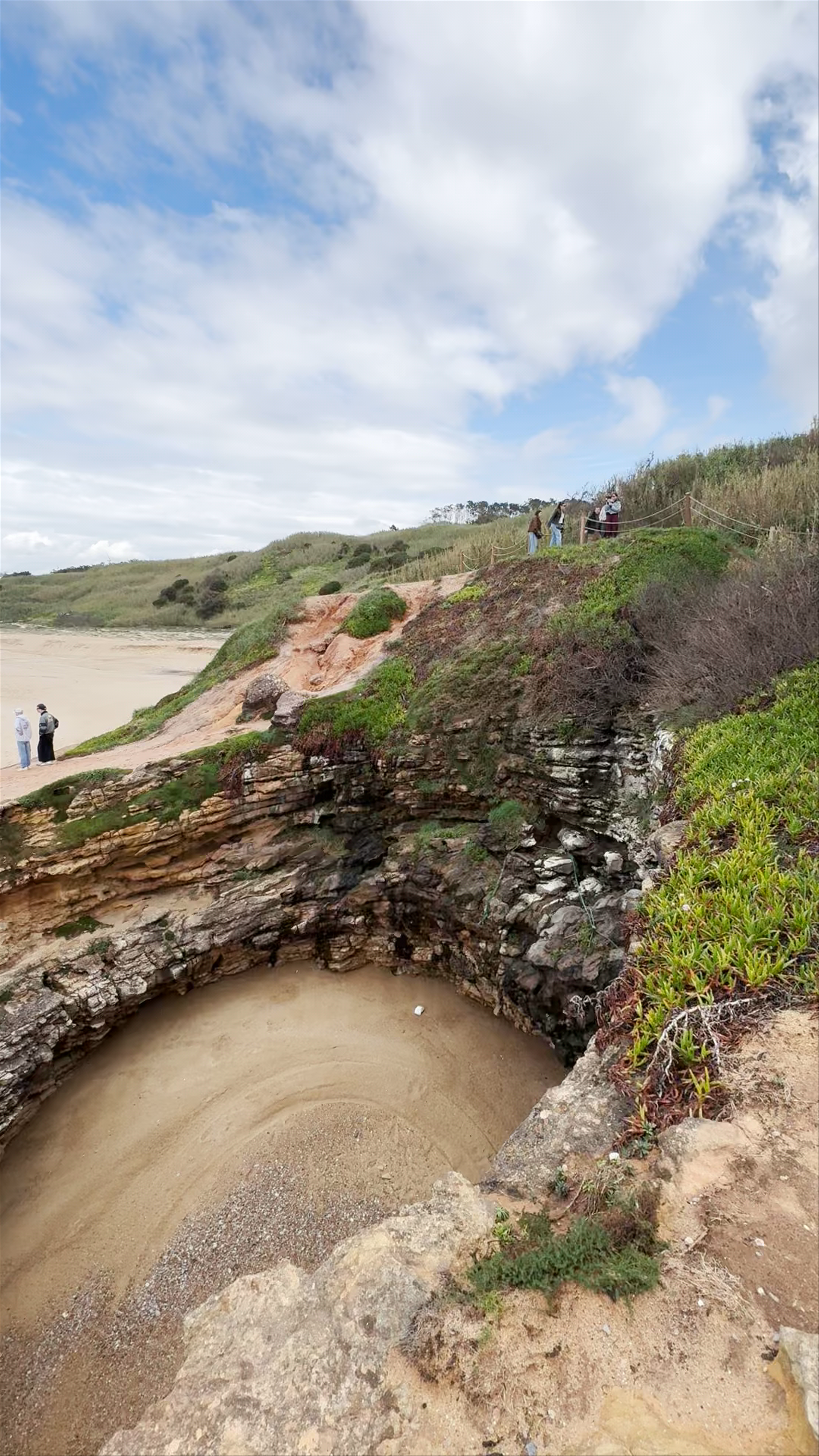Forno de Orca Cave