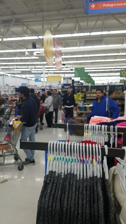 Walmart - HUGE LINES - Department Stores Near Me - Woodbridge, New Jersey