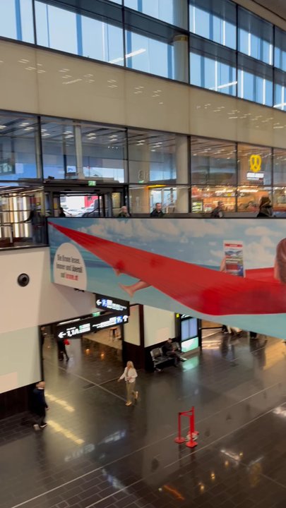 Wien Flughafen - VIE - Airports Near Me - Schwechat, 3