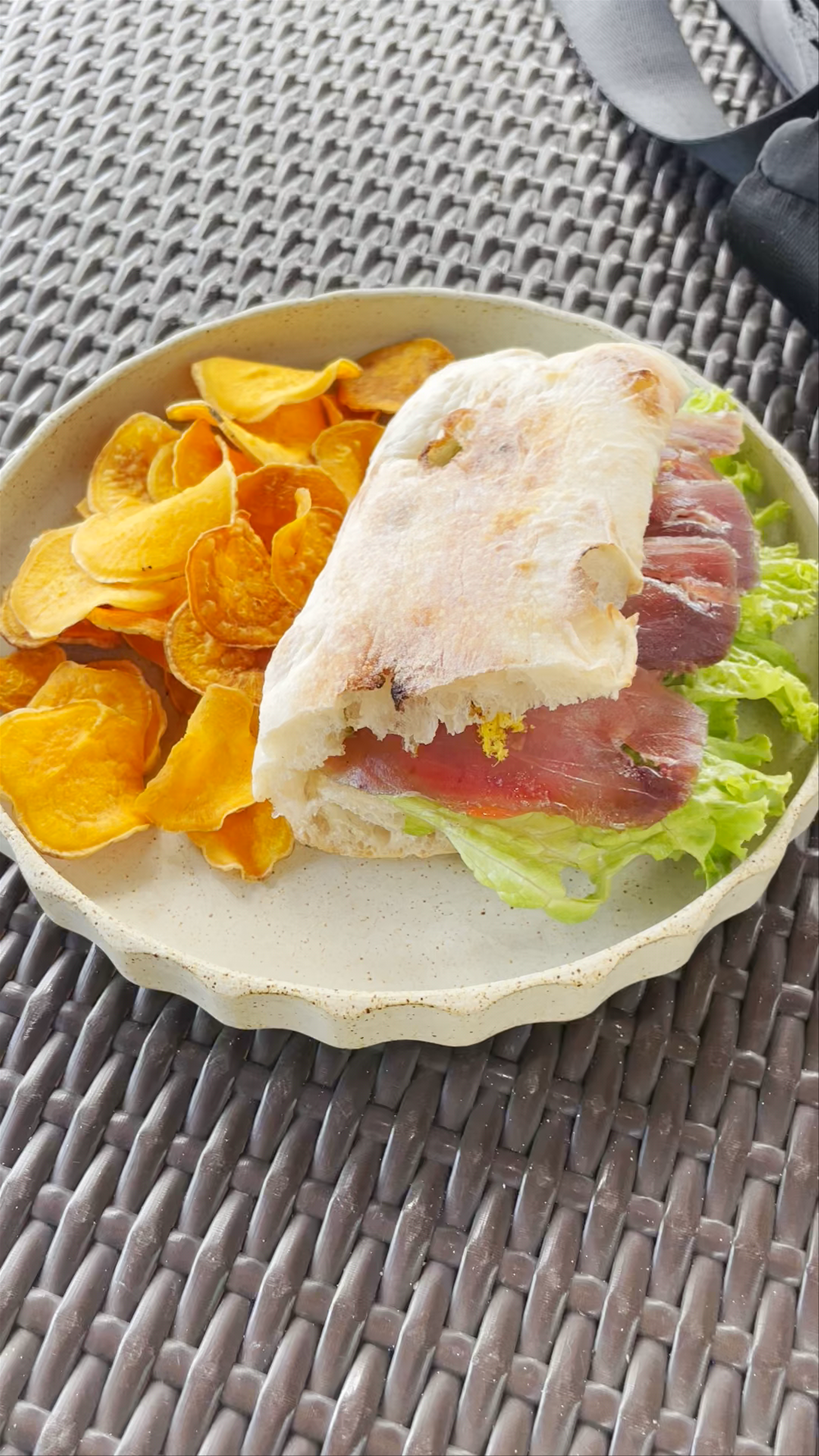 Calma Café & Restaurant
