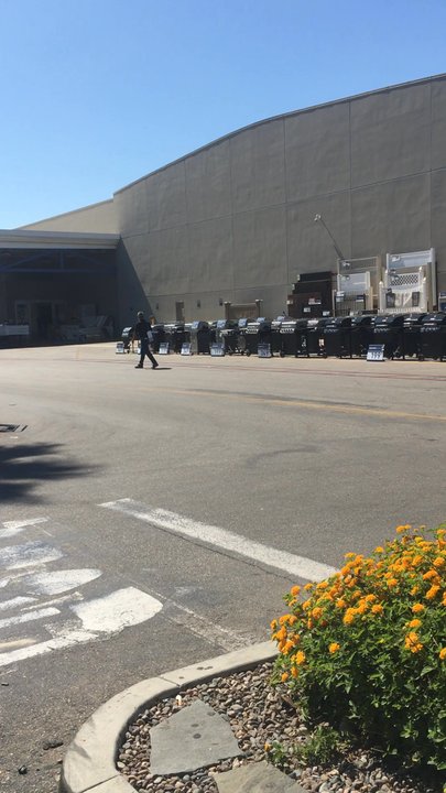 Lowe's Home Improvement - East to West view. - Home Decor Near Me - Burbank, California