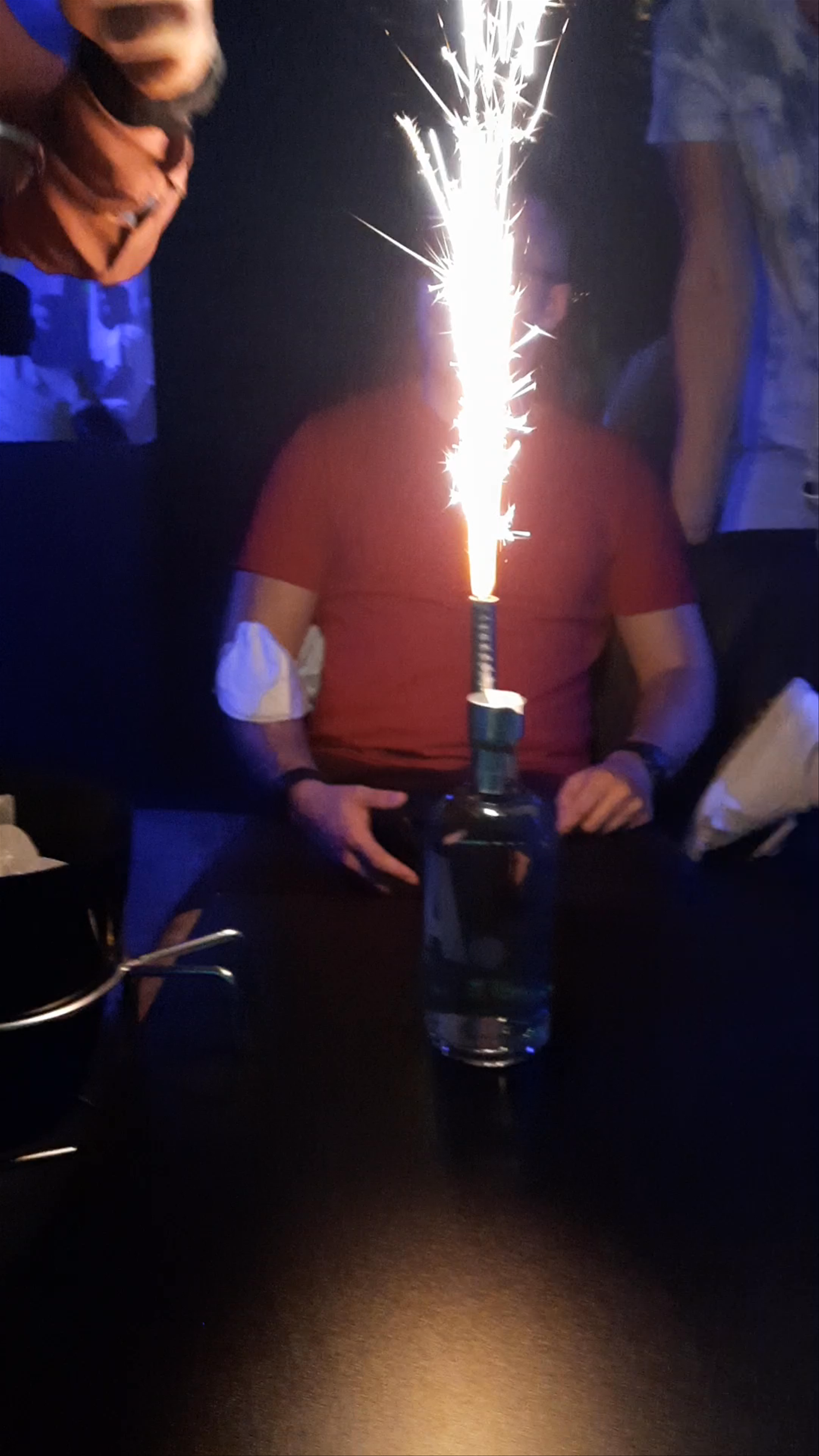 Nairobi Lounge Nightlife: Sparkling Celebrations in Valencia