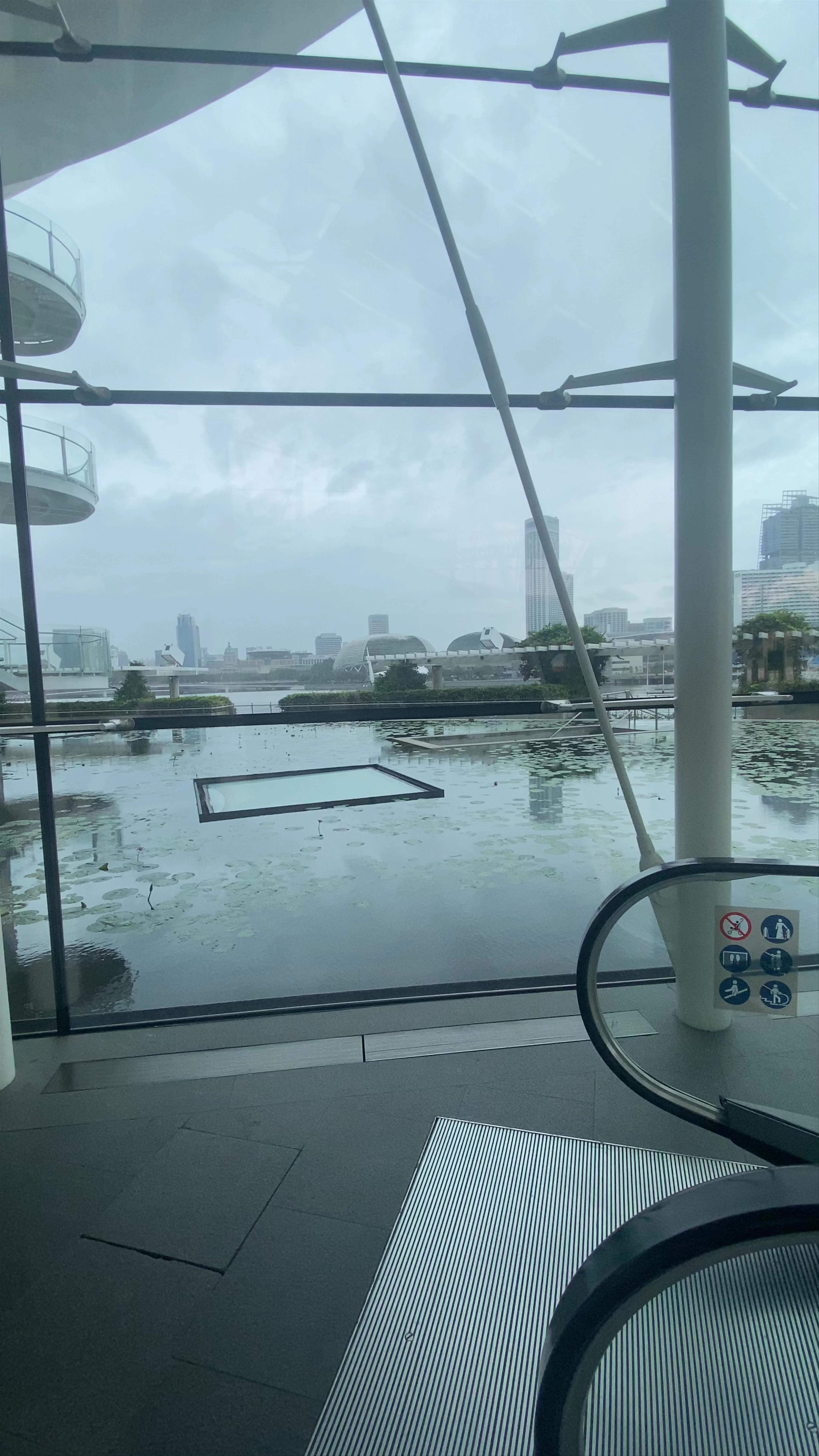 Bayfront Avenue, ArtScience Museum