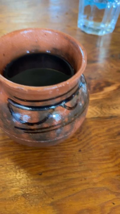 El Moose - Adding cream to my cafe de olla - Mexican Near Me - Seattle, Washington