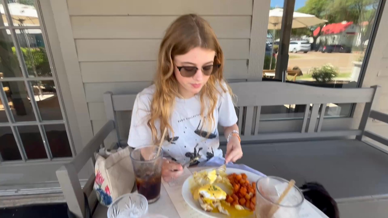 Lulu's - ss - Italian Near Me - Round Top, Texas
