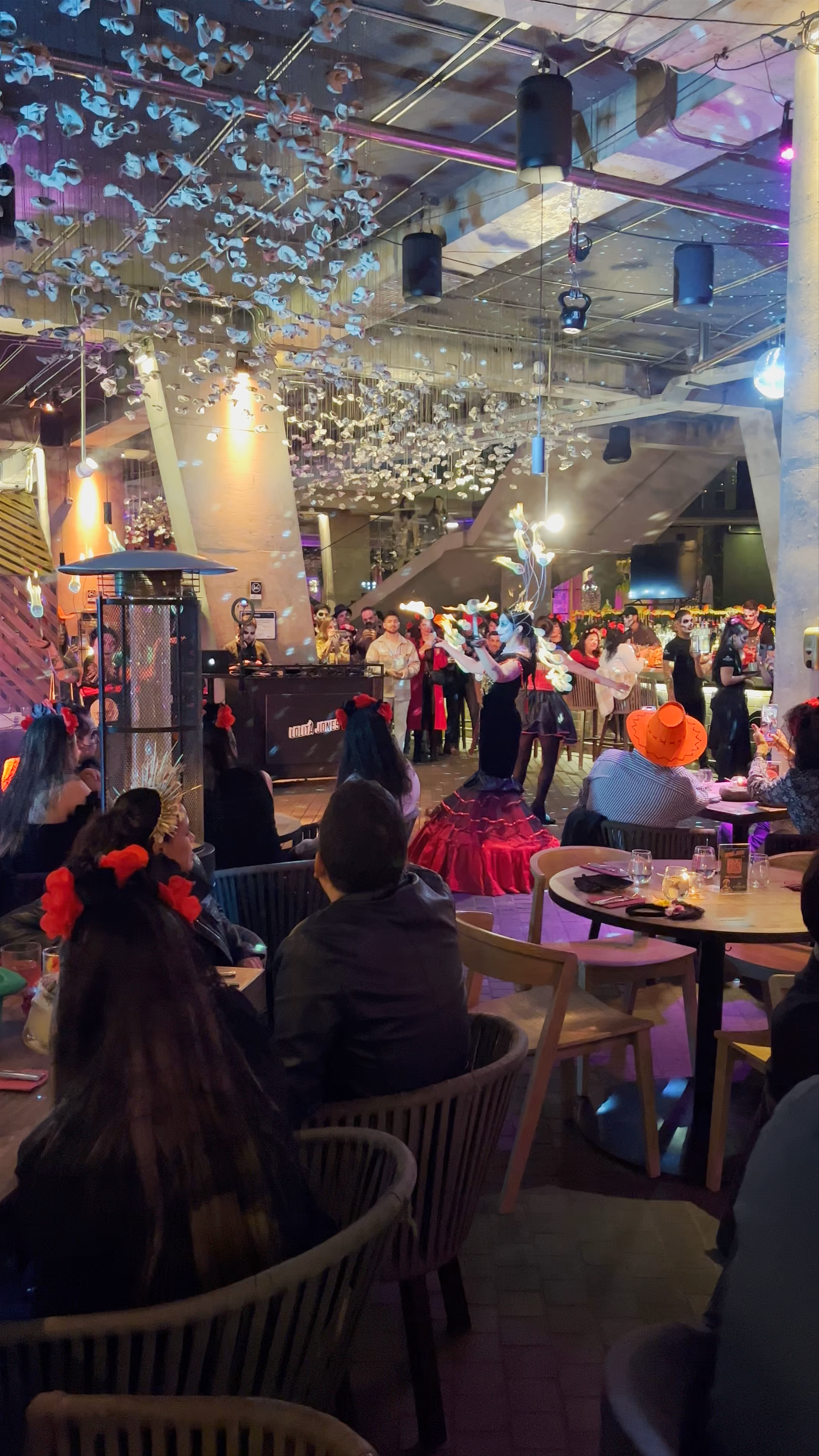 Lolita Jones - Alonso de Córdova